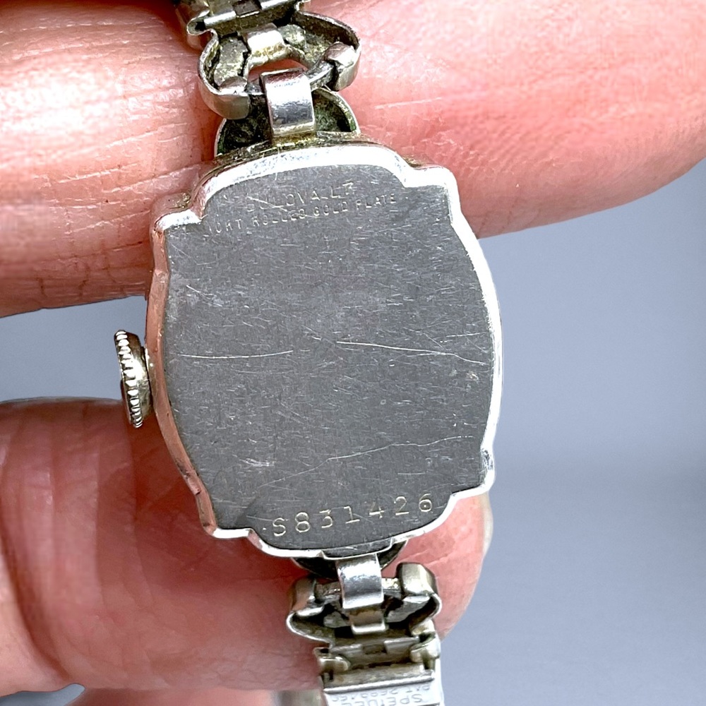 ❤️ WORKINGVintage Bulova Gold .25 CTW Genuine Diamond Watch - Picture 9 of 11